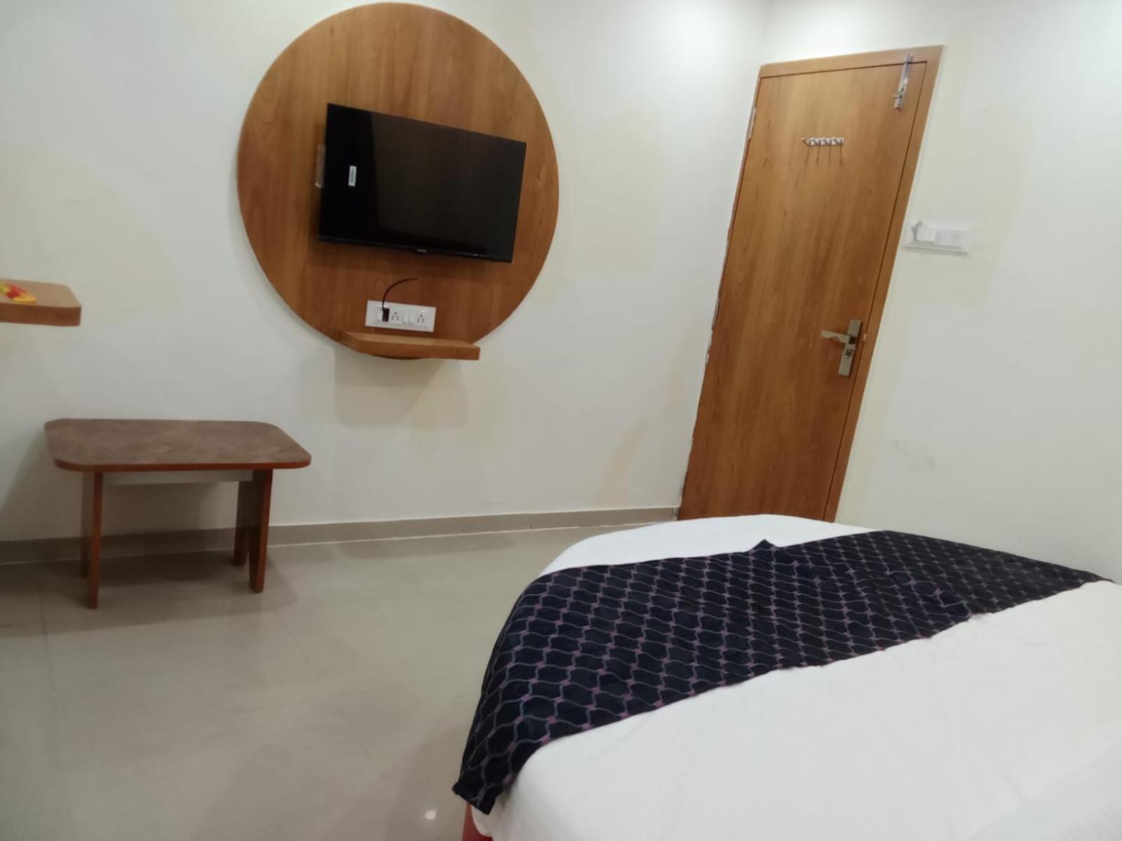Hotel Rk Villa Вадодара Экстерьер фото