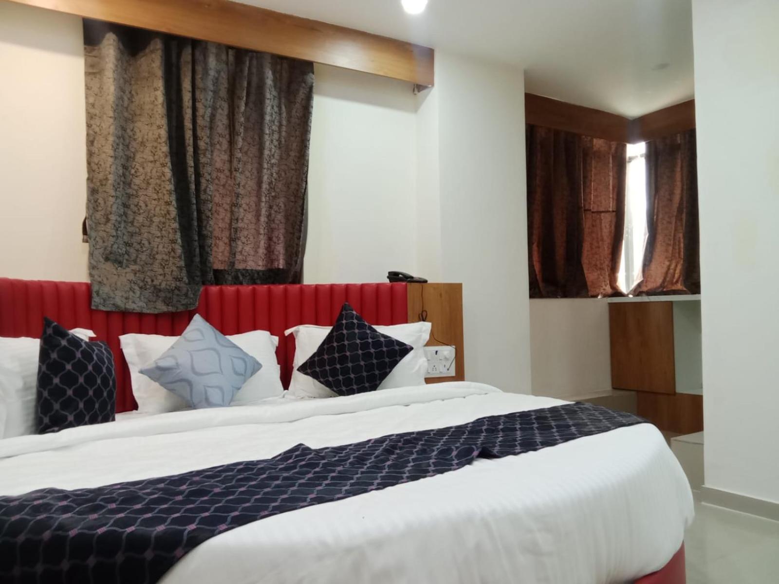 Hotel Rk Villa Вадодара Экстерьер фото
